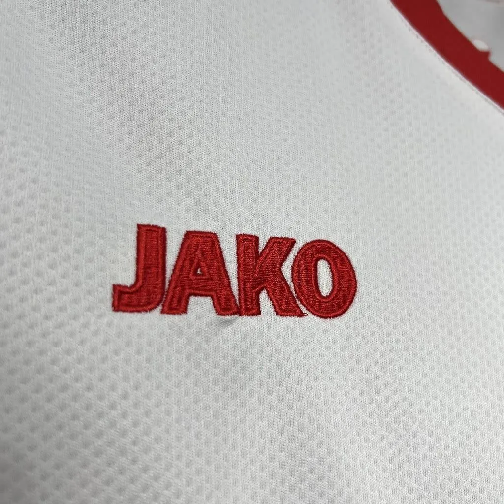VfB Stuttgarts 2024/25 Home Jersey, foto 6
