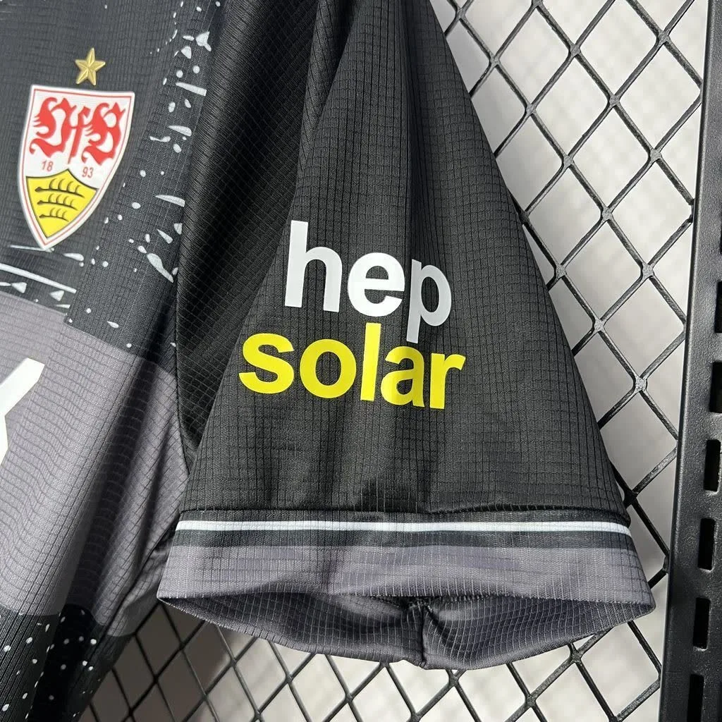 VfB Stuttgarts 2024/25 Thirds Jersey, foto 3