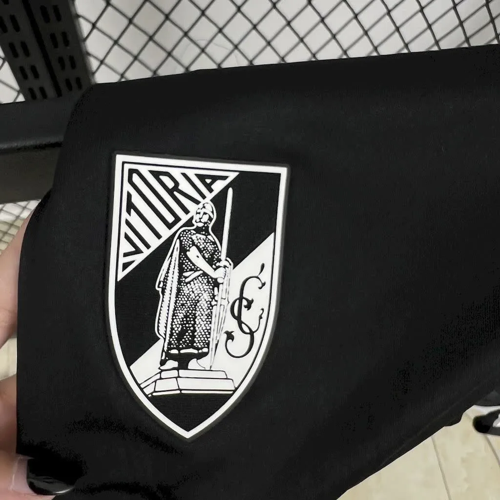 Vitoria de Guimaraes 2024/25 Away Kids Kit, foto 3