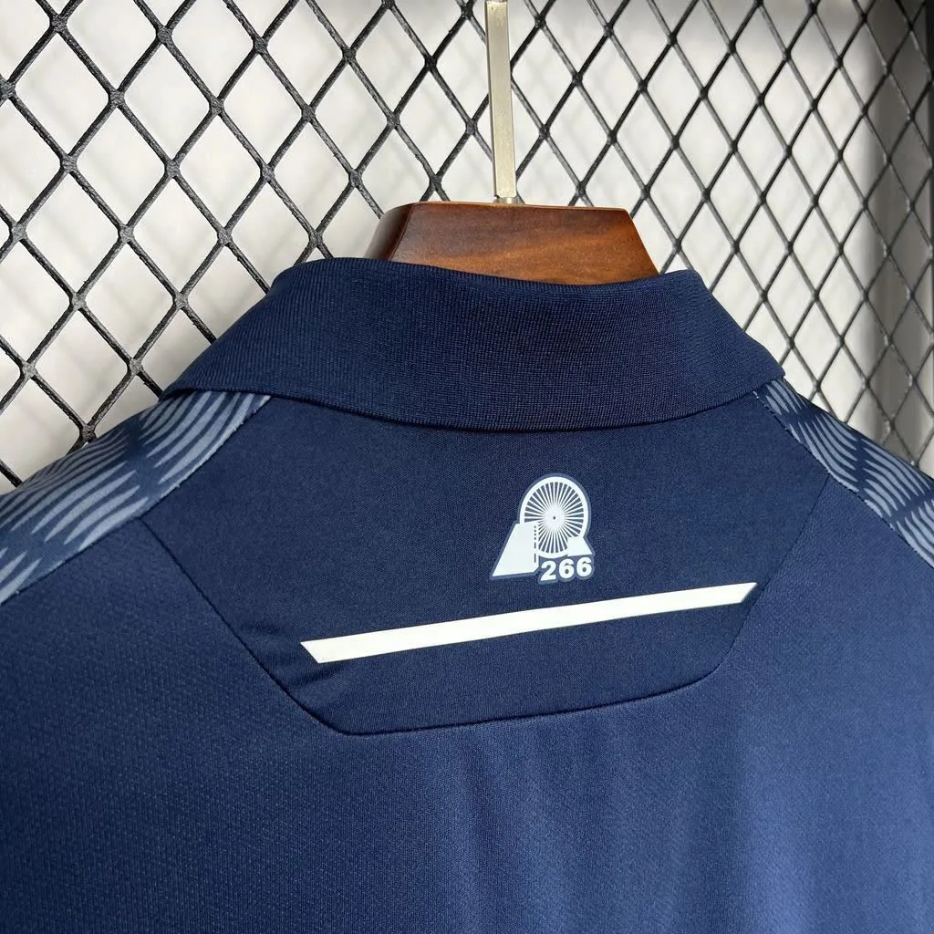 Wrexham 2024/25 Away Jersey, foto 2