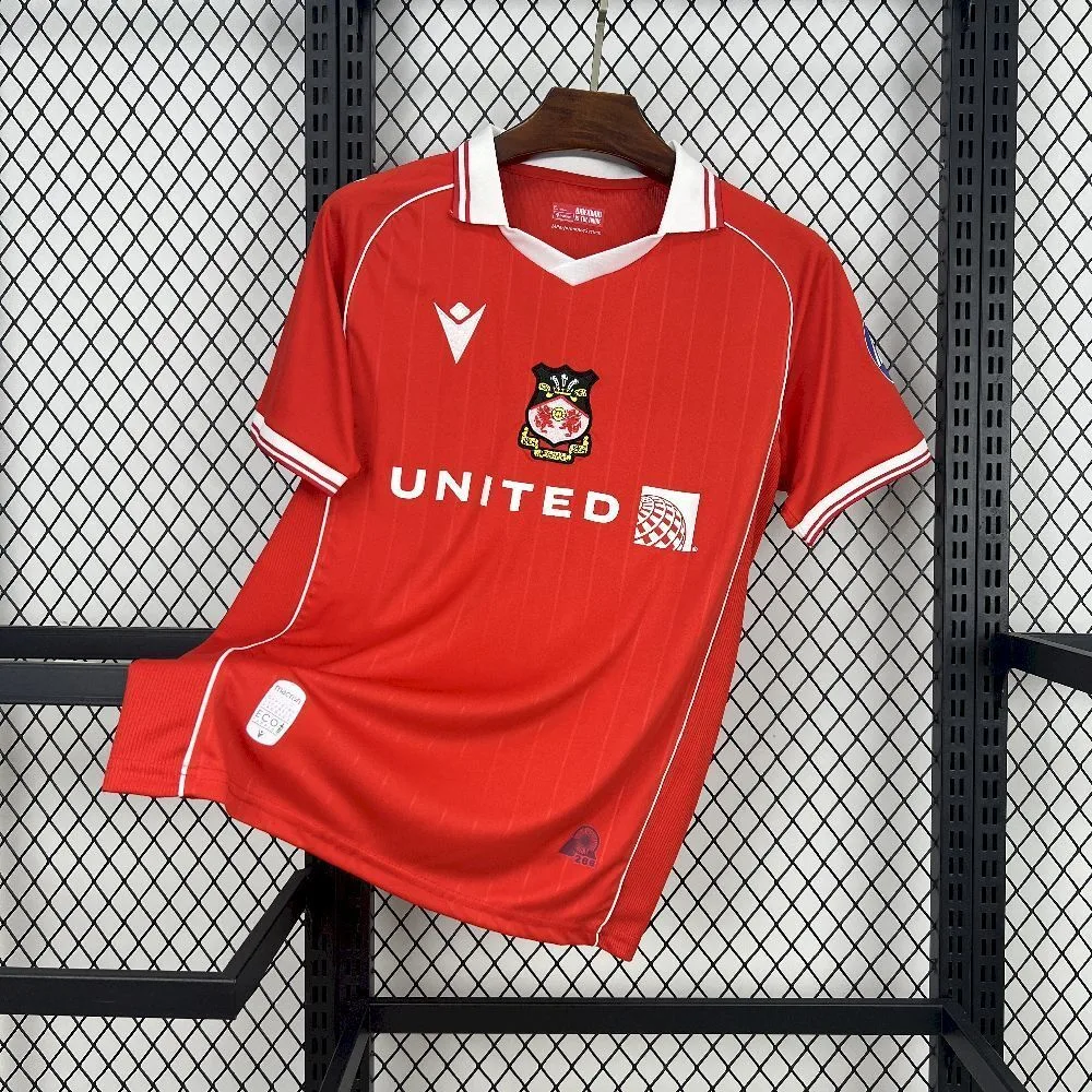 Wrexham 2025/26 Home Jersey, foto 1